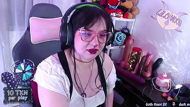 LiloMoon69 webcam