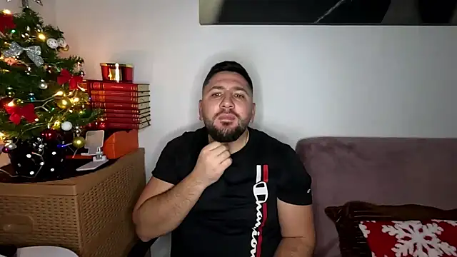 Gold_Alpha_Boy webcam