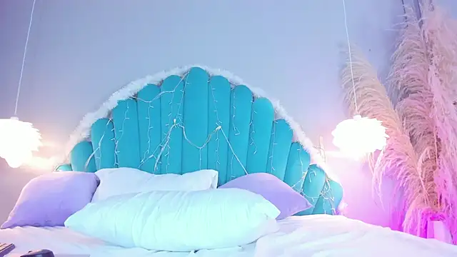 AlassiaHocthner webcam