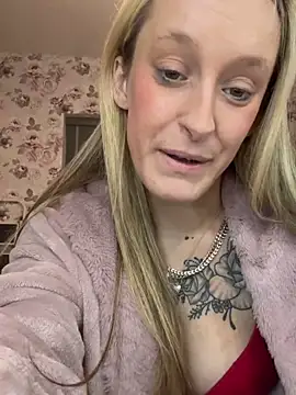 lucyrosemae - LucyRoseMae's free webcam - UK Sex Cams