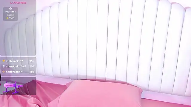 violet_vintage webcam