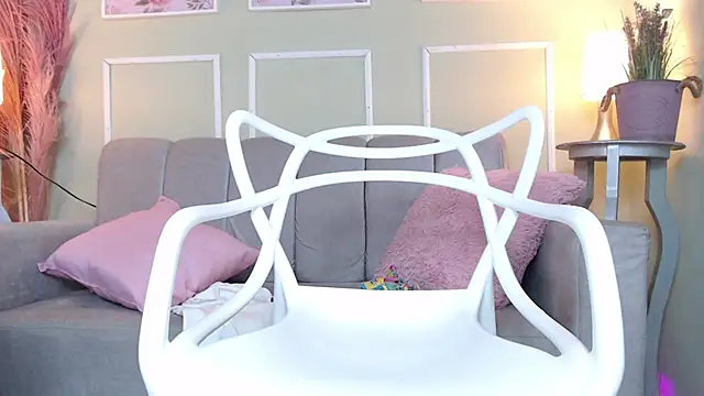 curlydani - CurlyDani's free webcam - UK Sex Cams