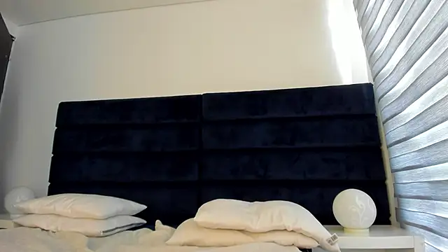 melanie_roux__ webcam