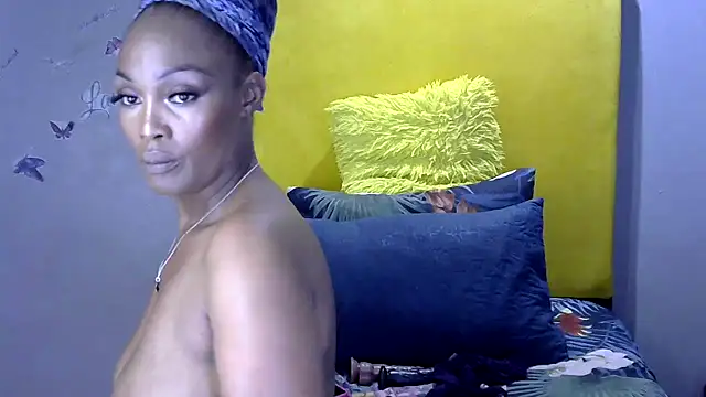 DARKQUEEN_xXx webcam