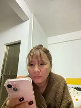 yiyi0316 webcam