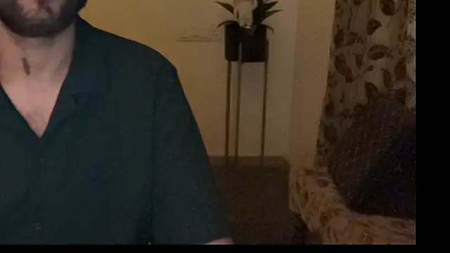 MakeMeAwareAah webcam