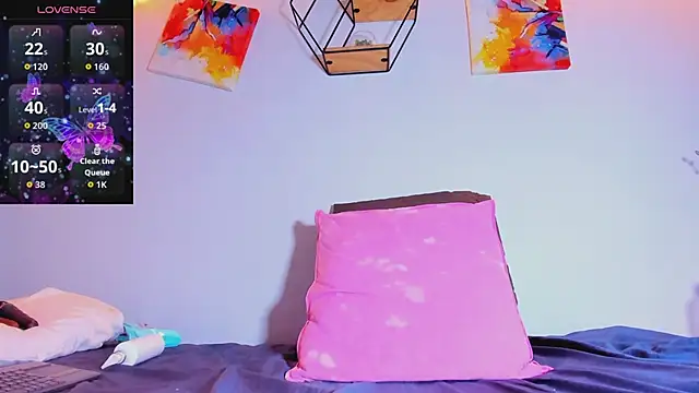 Karlaliones69 webcam