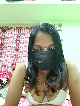 Tamil_Ishu webcam