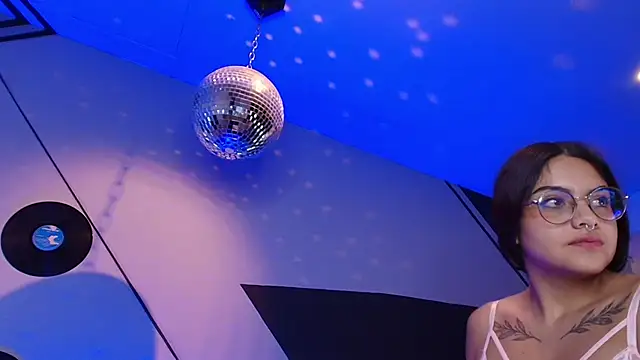 Lilith_and_Khloe webcam