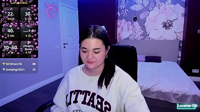 ElinaMils webcam stripchat model stream image