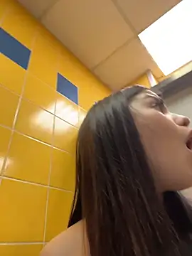 chloe__moon (F young) - Get naked HOT BABY 🔥🔥🔥