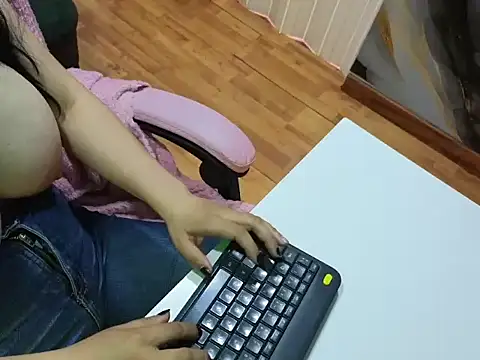 valery_cute_18 webcam