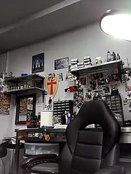 TattooedDick92 webcam