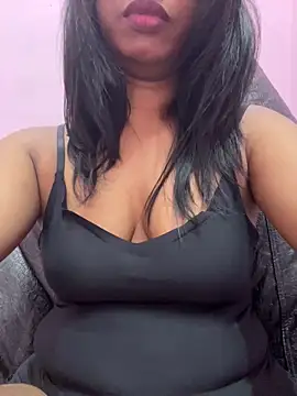 tamil_Aarathi webcam