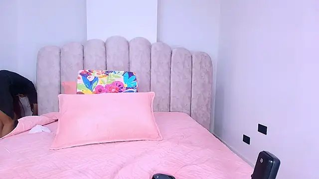 sharlott_miller webcam