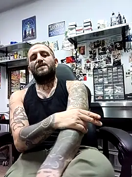 TattooedDick92 webcam