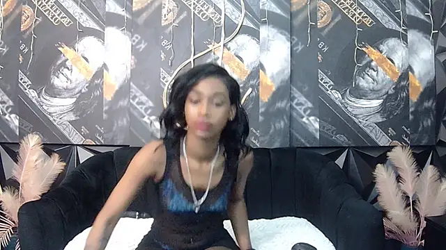 Lilmisbaddyxxx webcam