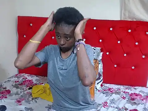 SweetSlenderChoc webcam