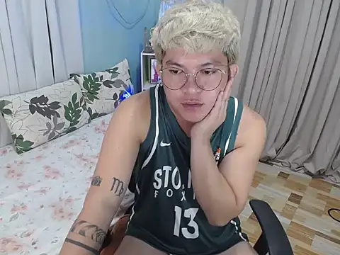 Fuckboii_intown webcam