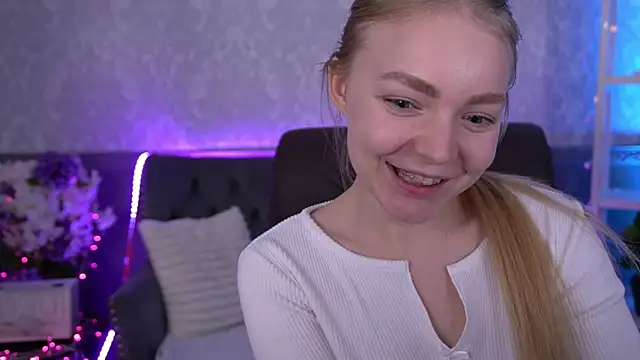 emilysunshines - EmilySunshineS's free webcam - UK Sex Cams