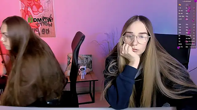 misa_angel (Ask my age) - dogy pose