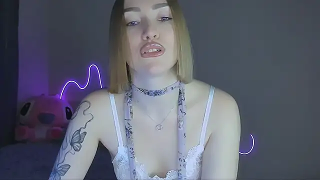 LaraKrein_lk webcam stripchat model stream image