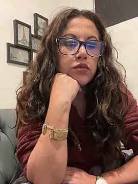 MirandaLatinaLovely webcam