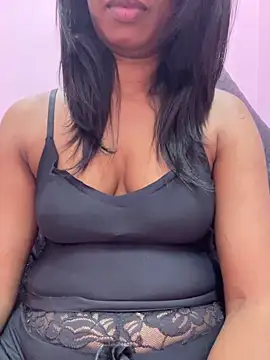 tamil_Aarathi webcam