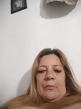 karlaanqui1 live cam screenshot female on TipShow – Interactive Live Cam Shows