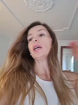 karina_warthon webcam