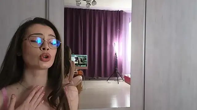 EvoletteLouLou webcam