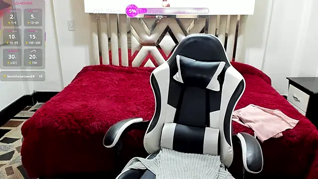 Chantalvedette webcam