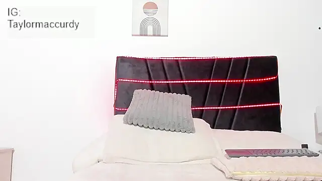 taylormaccurdy_ - Taylormaccurdy_'s free webcam - UK Sex Cams