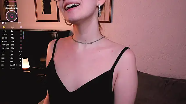 genniekelso - GennieKelso's free webcam - UK Sex Cams