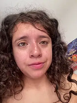 Lucy_YupiSweet webcam