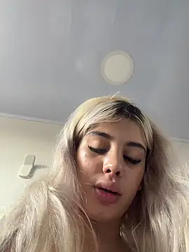 YouCandiSumisa webcam