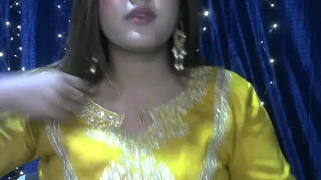 princess_noorjahan (F teen) - buy me a 17 pro max