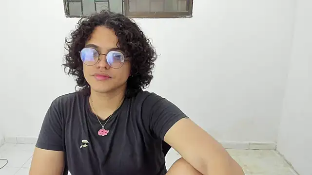 Diane_blossom webcam