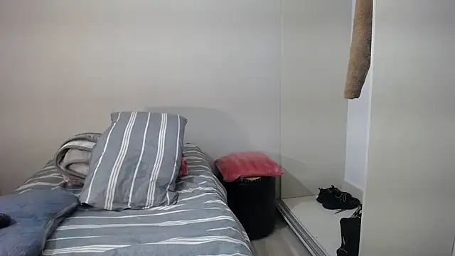 SexySlimMelanin webcam