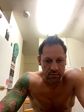 Yourhotboy_42 webcam