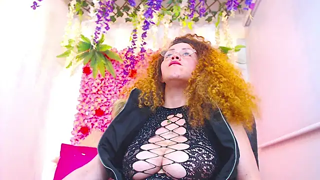 BLONDE_SEXYHOT webcam