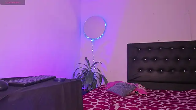 Michell_Whitets webcam