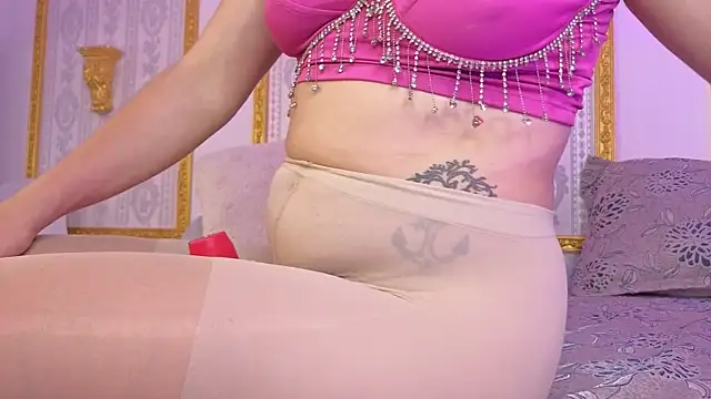 CandyQueenGold webcam