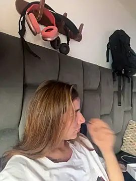 AllieYourGirl webcam