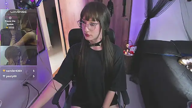 starrraura - Starrraura's free webcam - UK Sex Cams