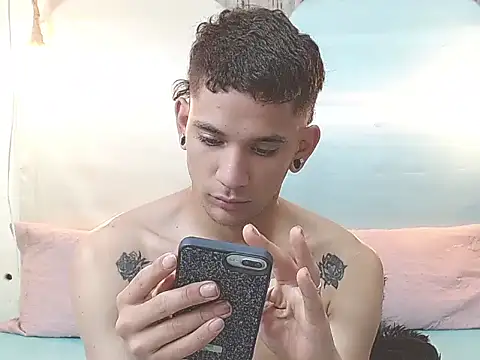 tylor_boy webcam