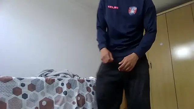 JUNINHOLEKEJR webcam