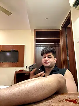 Vihaaanfucks Live Webcam on Stripchat