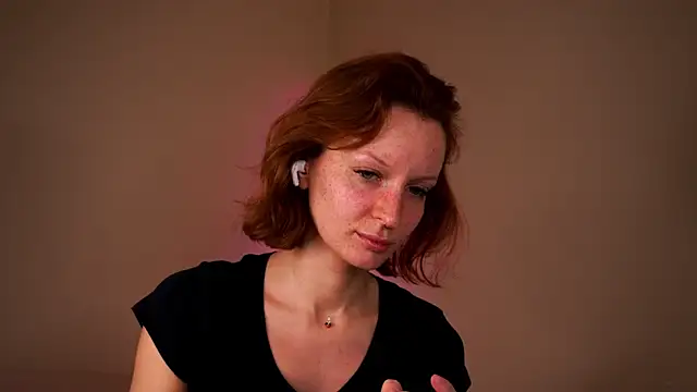 Liuba_Fox webcam