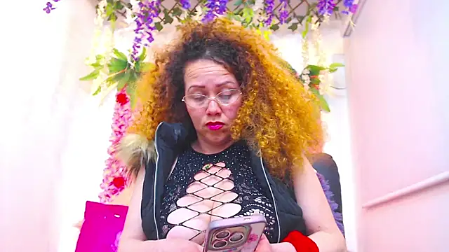 BLONDE_SEXYHOT webcam